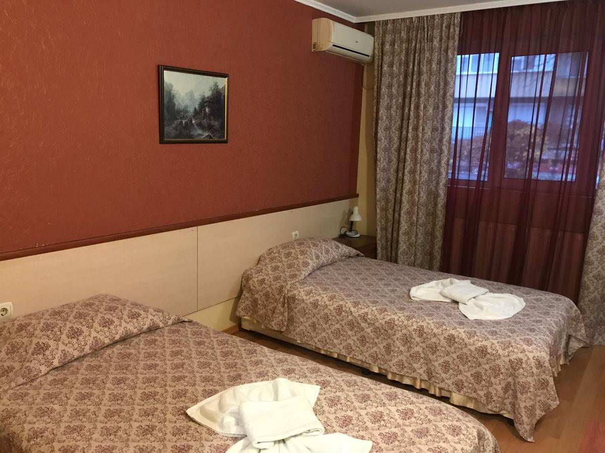 Hotel Triumph 新扎戈拉 外观 照片